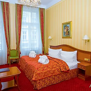 4* فندق Opera I Self Check In