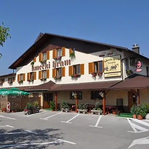 vizitați hotelul