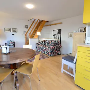 Сasa de vacaciones House With Courtyard & Parking Close To Stadtpark, Viena