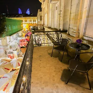 https://ali-zade-appartment.aboutbakuhotels.com
